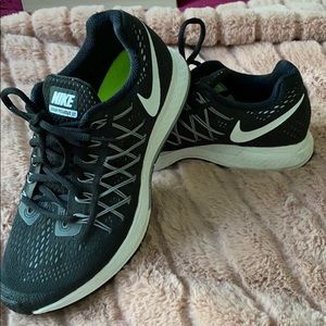 Nike Running Shoes (Zoom Pegasus)